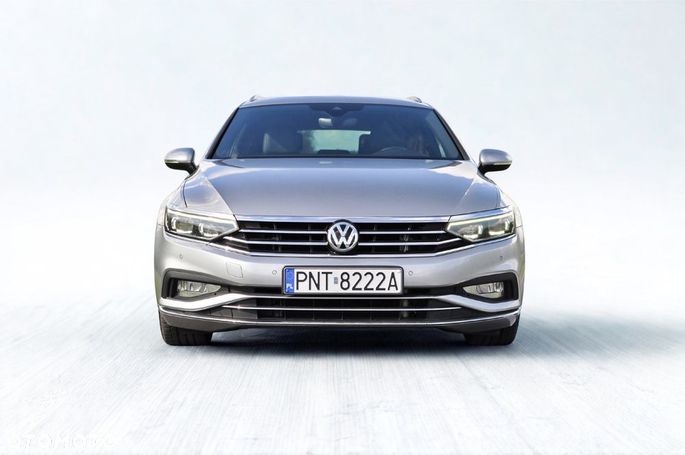 Volkswagen Passat 2.0 TDI EVO Elegance DSG - 2