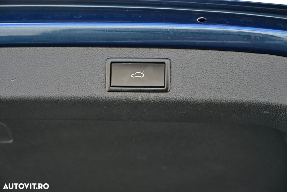 Skoda Superb Combi 2.0 TDI DSG Premium Edition - 20