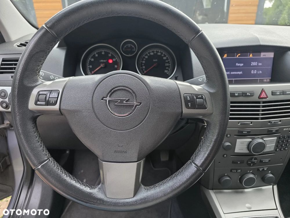 Opel Astra 1.6 Sport - 19