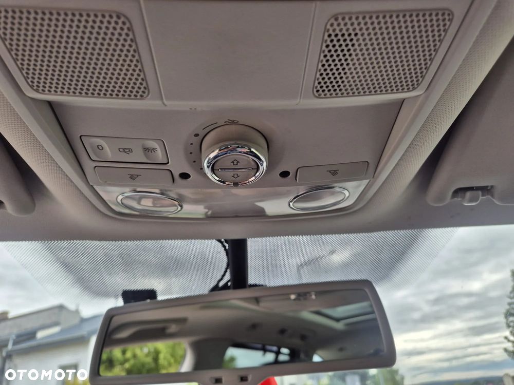 Skoda Superb 2.0 TDI L&K DSG - 29