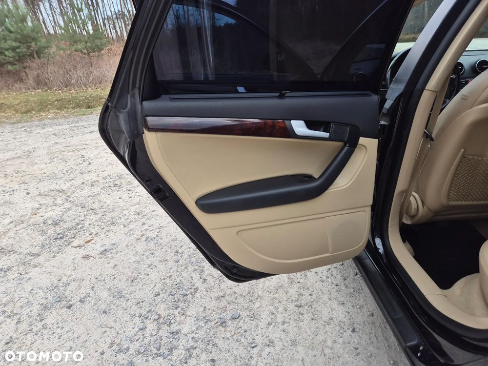 Audi A3 Sportback 2.0 TDI DPF Ambition - 30