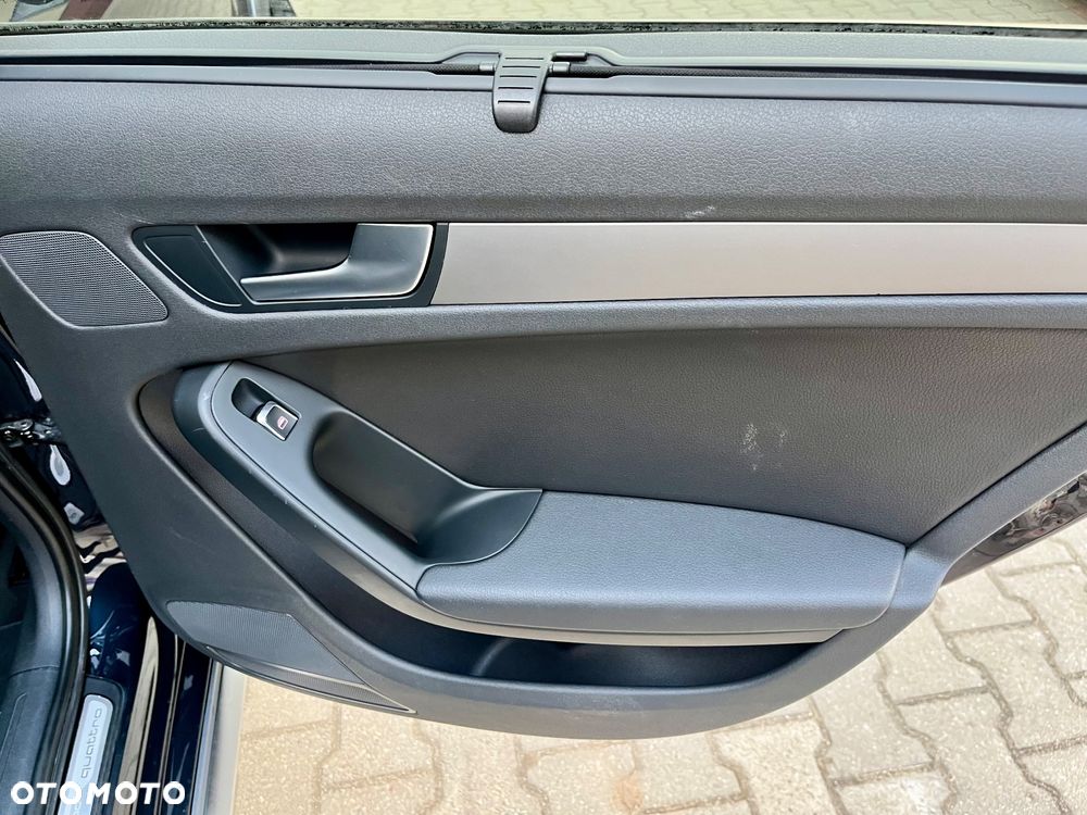 Audi A4 Allroad - 31