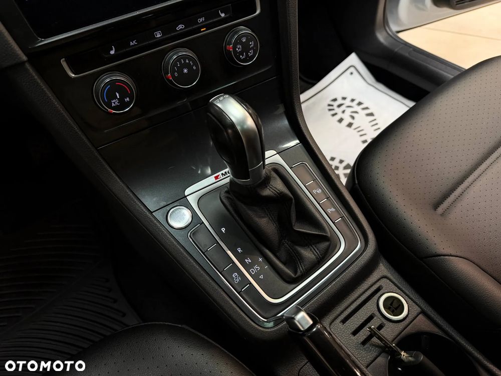 Volkswagen Golf 2.0 TSI OPF DSG R-Line - 31