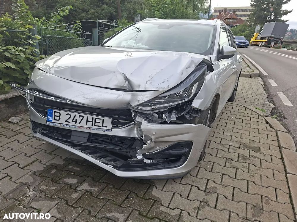 Ford Focus 1.0 EcoBoost Titanium - 1
