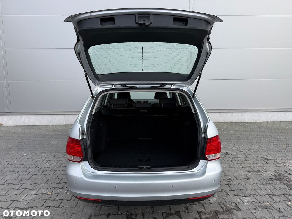 Volkswagen Golf - 23