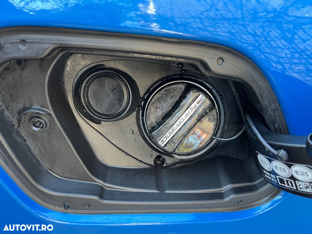 BMW M1 M135i xDrive AT - 30