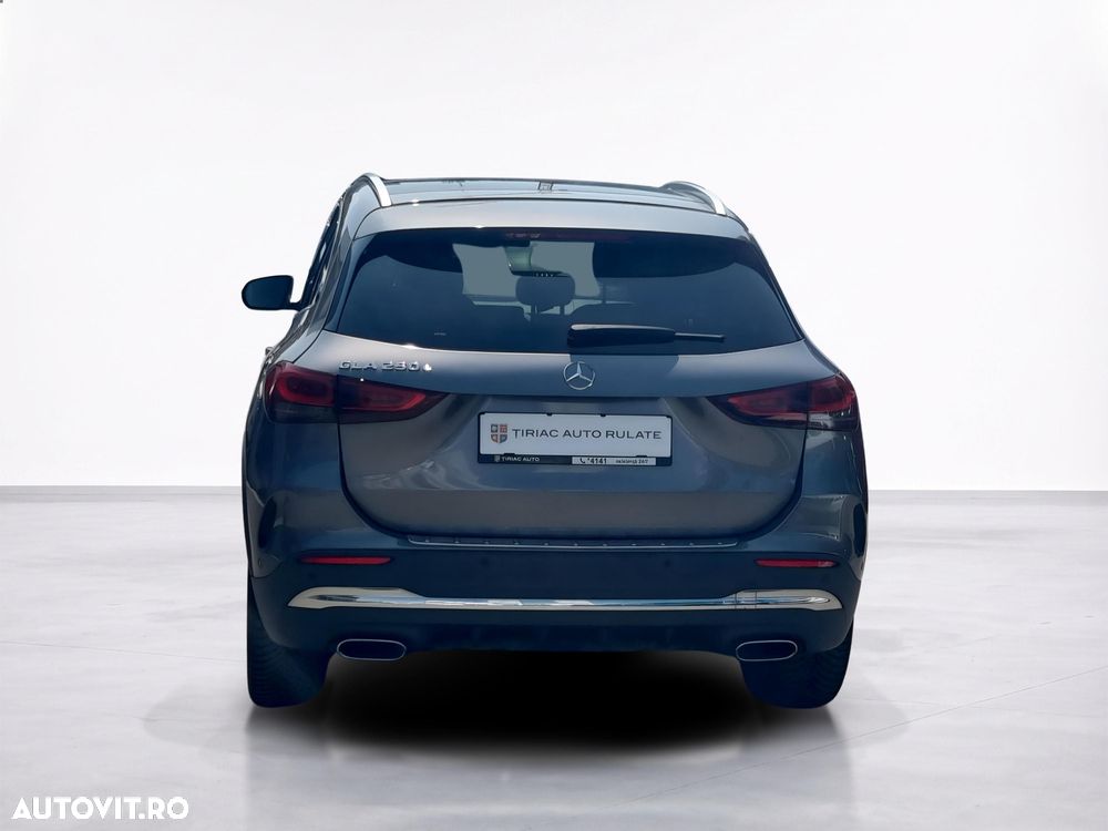 Mercedes-Benz GLA - 4