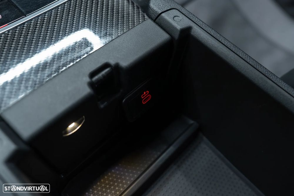 BMW M3 Competition M xDrive - 53