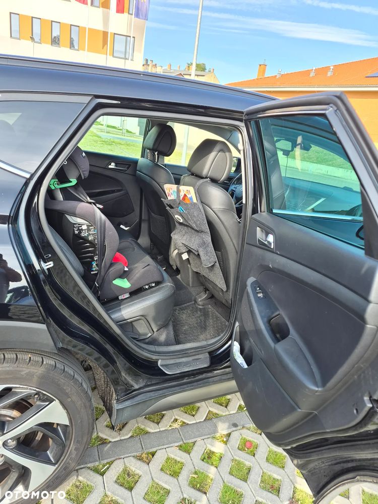Hyundai Tucson 2.0 CRDI 4WD Automatik Premium - 11