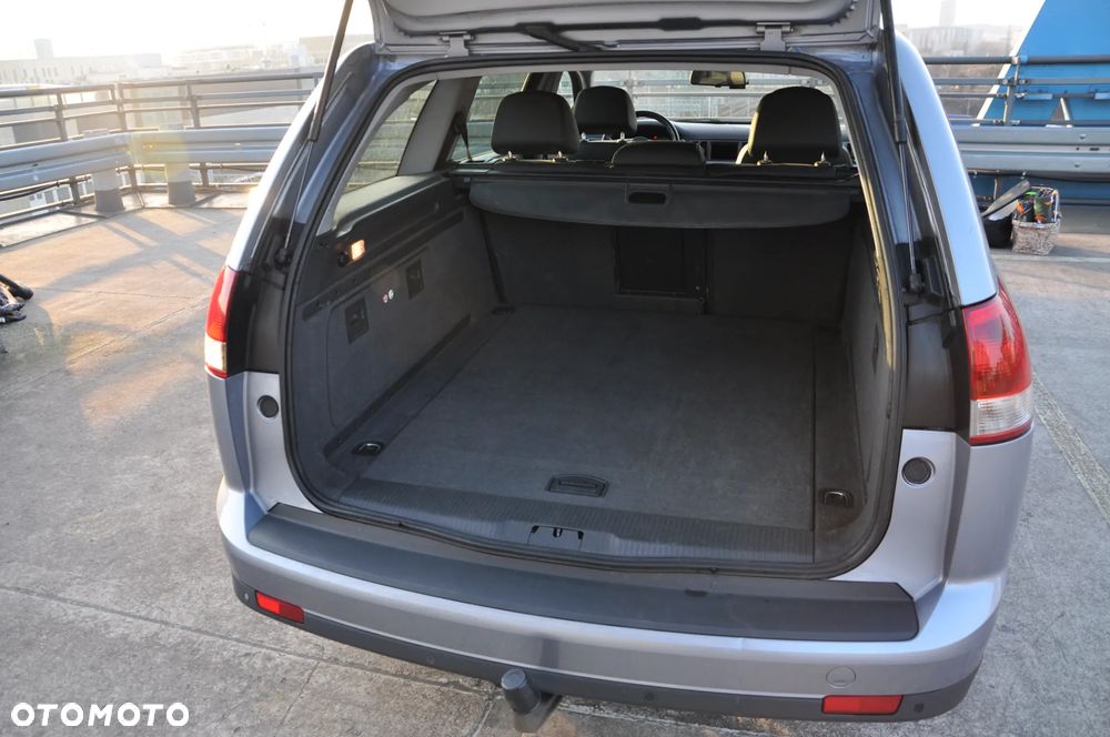 Opel Vectra 1.9 CDTI DPF Cosmo - 8
