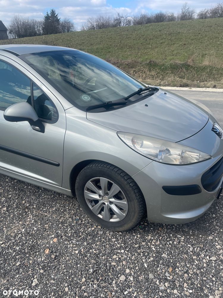 Peugeot 207 - 4