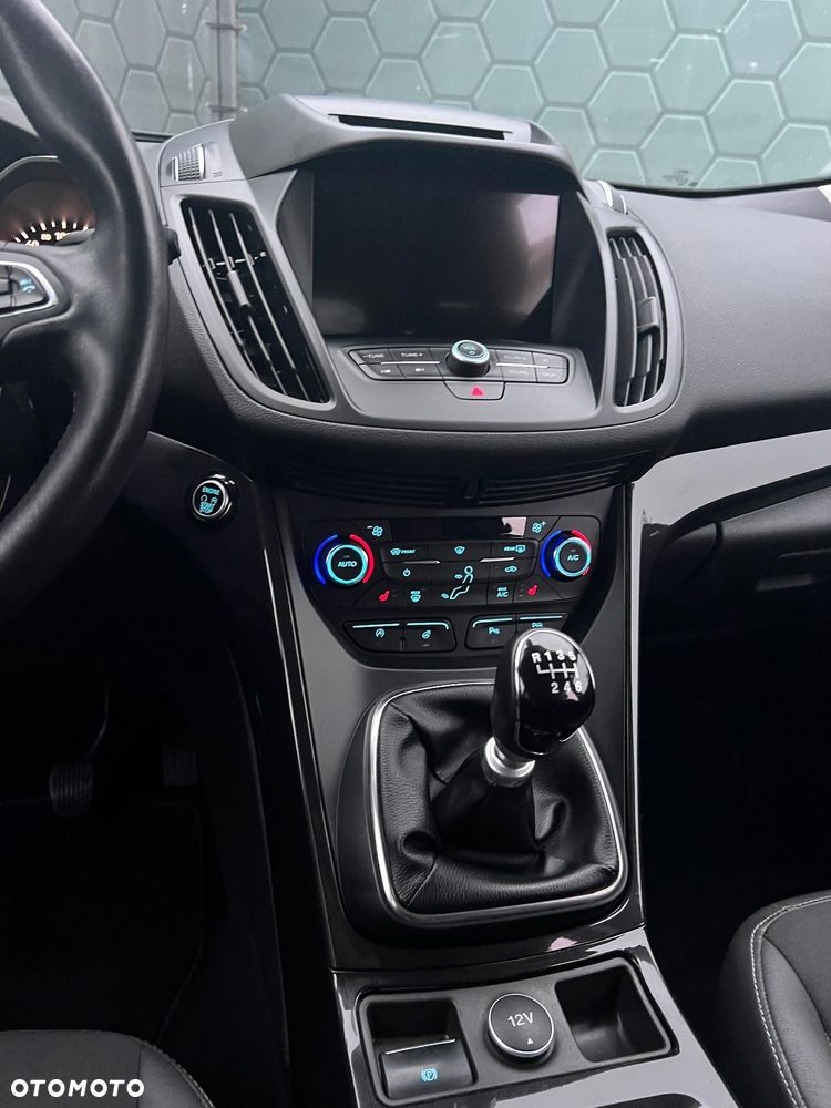 Ford Kuga 2.0 TDCi 4x4 Titanium - 19