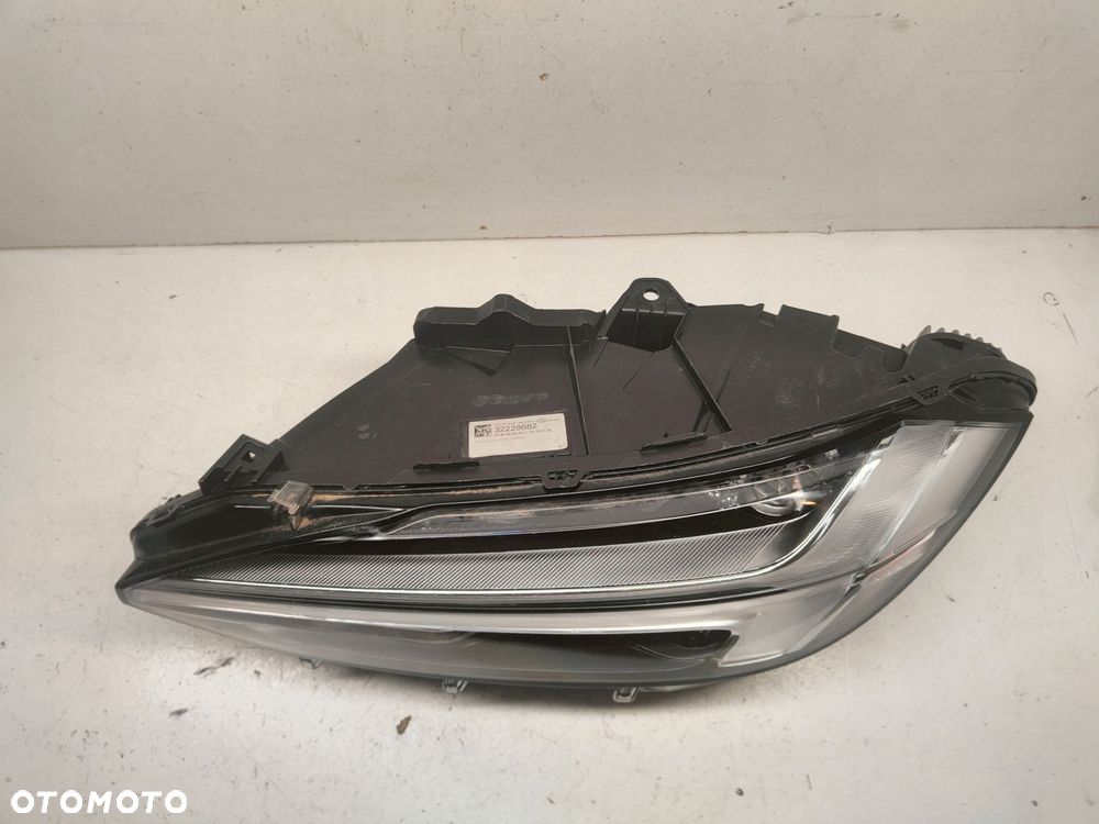 volvo s90 v90 mid led lampa lewy przód 32228682 - 13