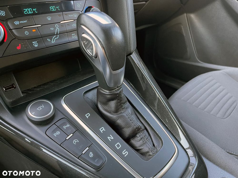 Ford Focus - 25