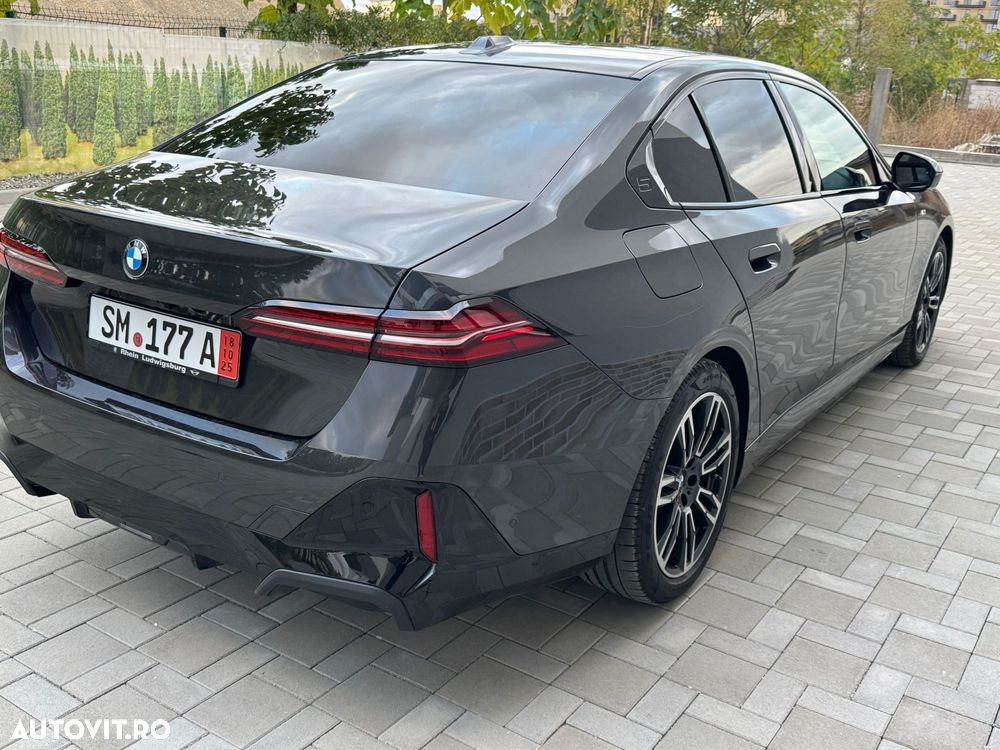 BMW Seria 5 520d xDrive AT MHEV - 16