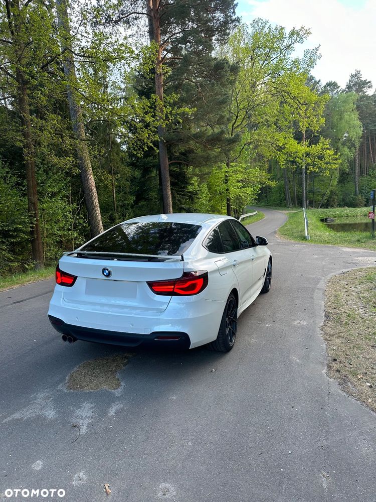 BMW Seria 3 320d M Sport - 1