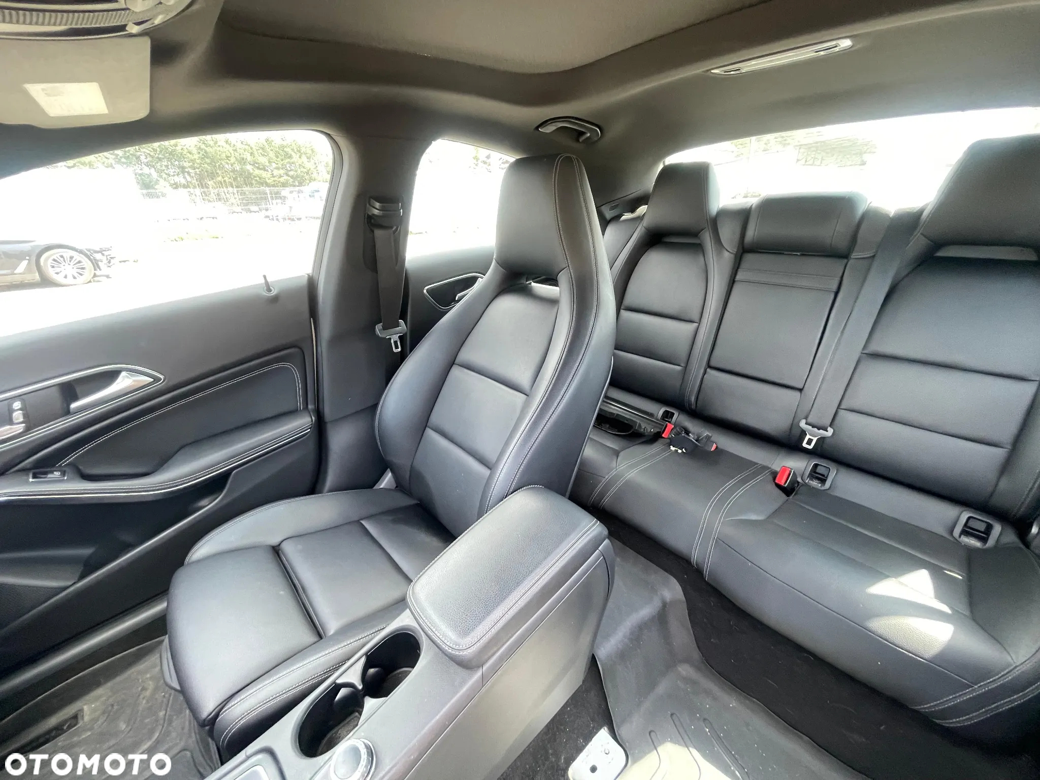 Mercedes-Benz CLA 250 7G-DCT - 9