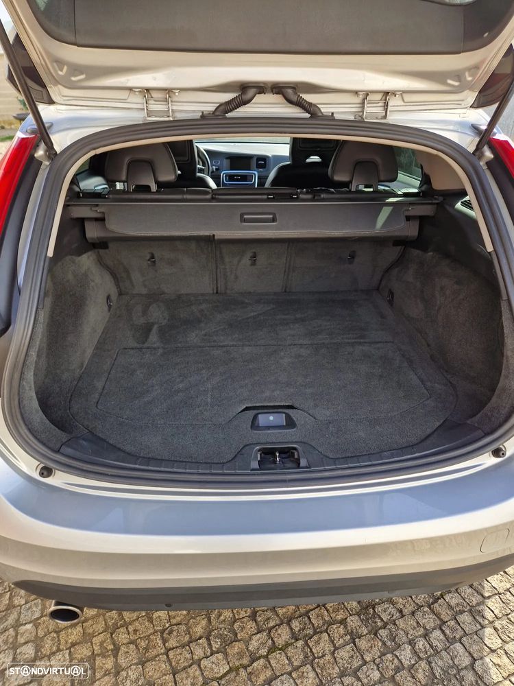 Volvo V60 2.0 D4 Summum Geartronic - 24