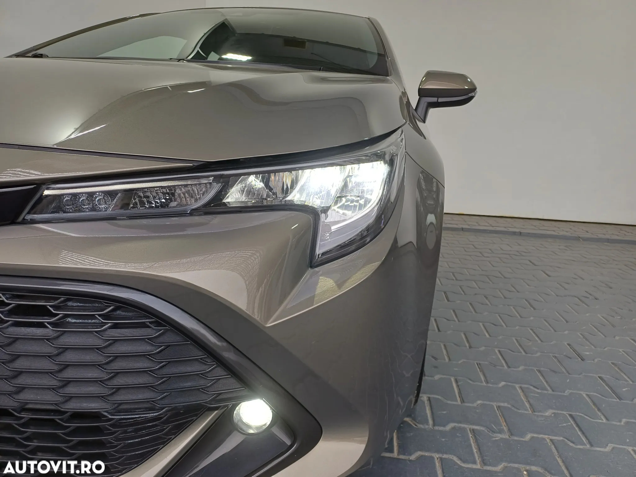 Toyota Corolla Sedan 1.8 HSD Dynamic - 27