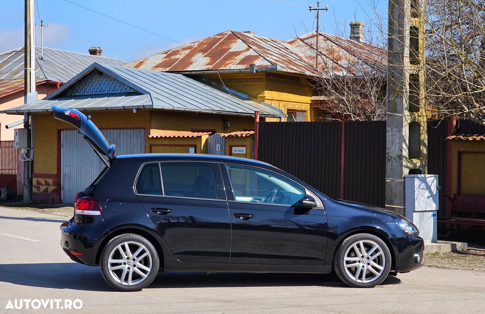 Volkswagen Golf 2.0 TDI Highline - 14