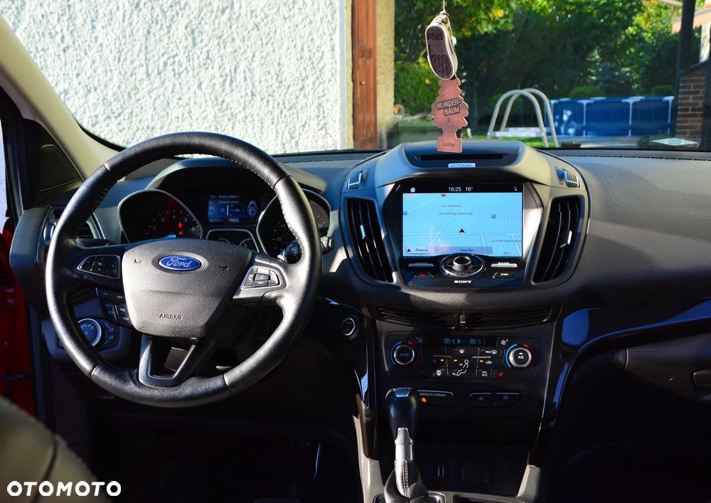 Ford Escape 2.0 EcoBoost AWD Titanium - 12