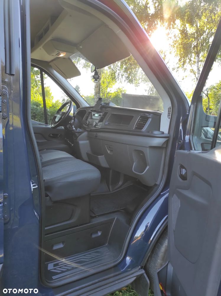 Ford Transit - 22