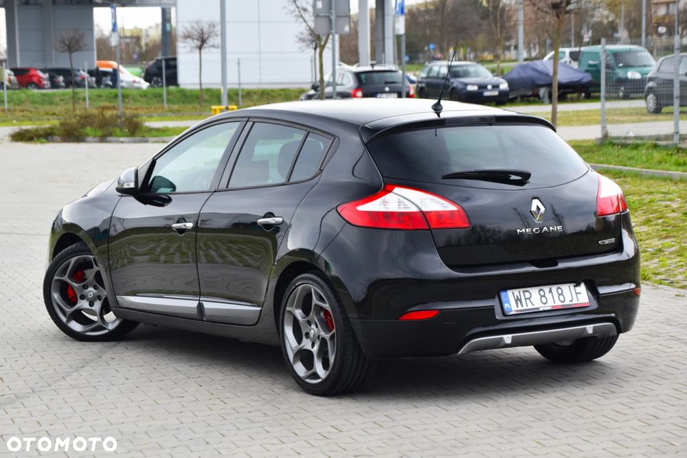 Renault Megane TCe 180 GT - 32