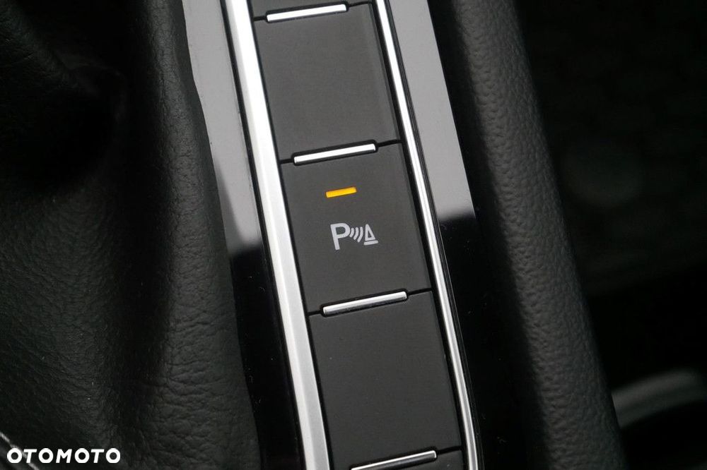 Volkswagen Arteon 2.0 TSI R-Line DSG - 18