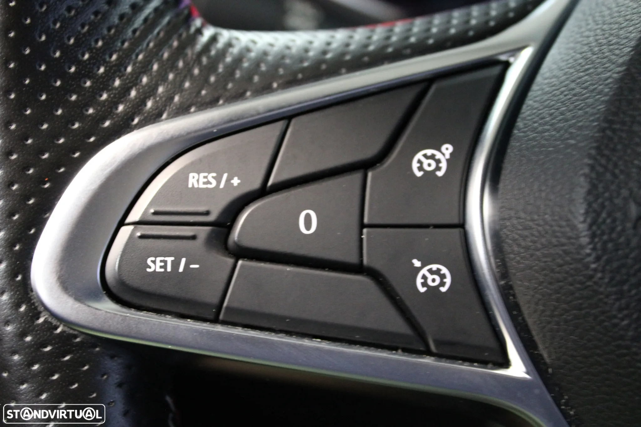 Renault Clio 1.0 TCe RS Line - 8