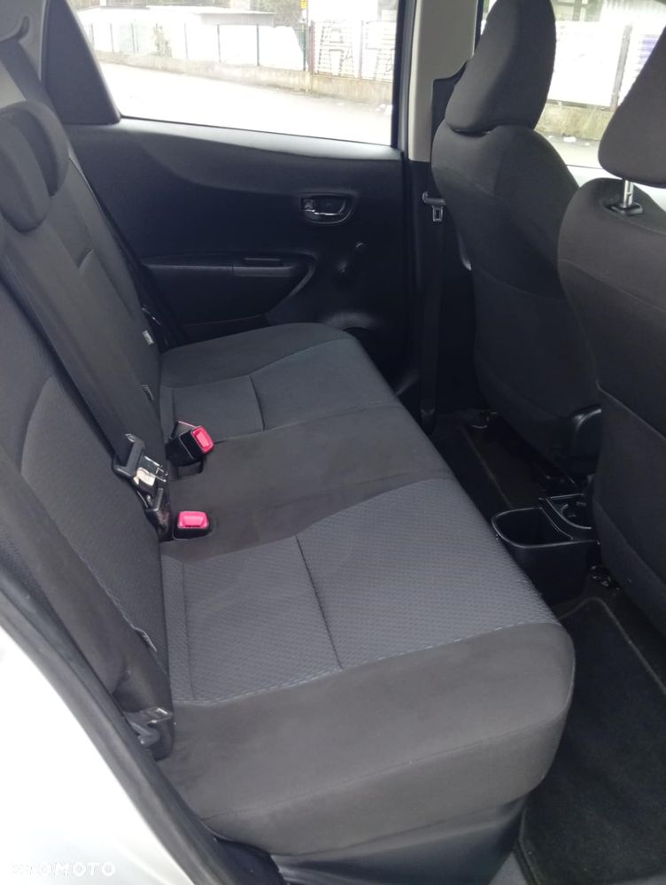 Toyota Yaris - 7