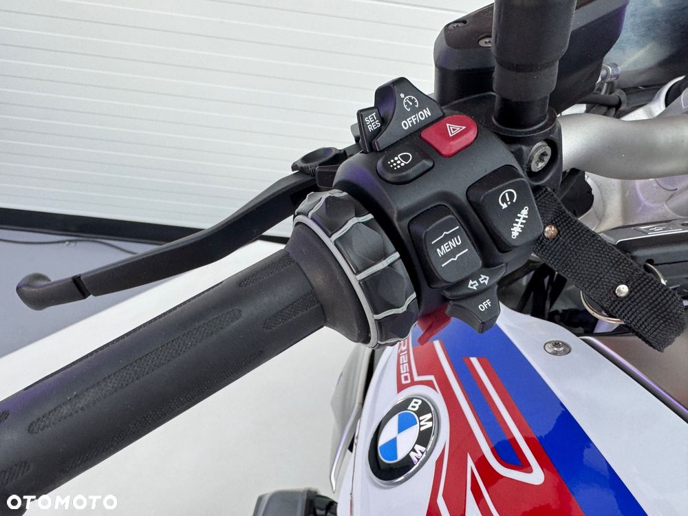 BMW R - 33