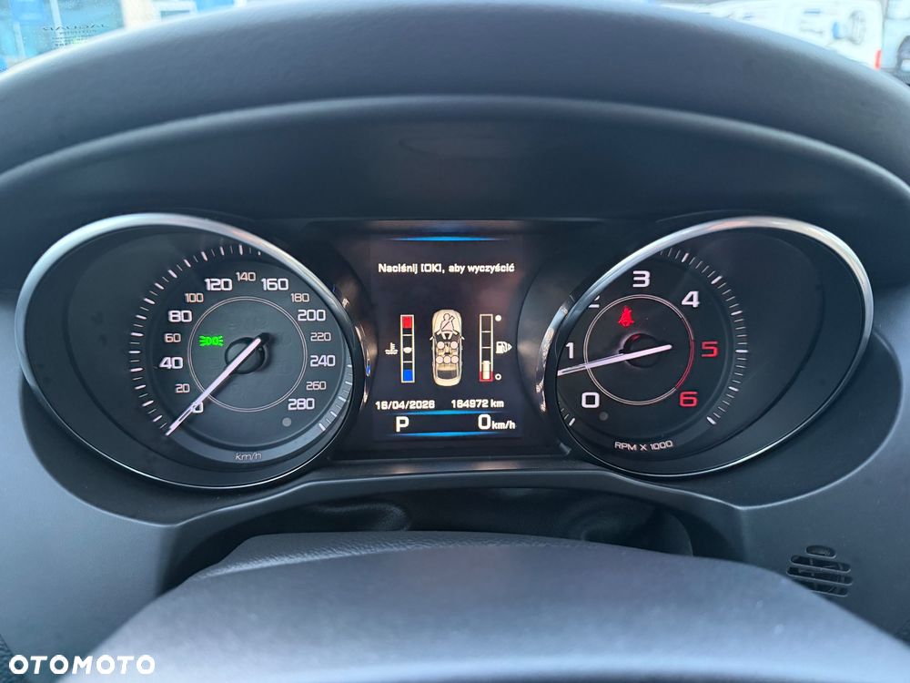 Jaguar XE 2.0 D Prestige - 12