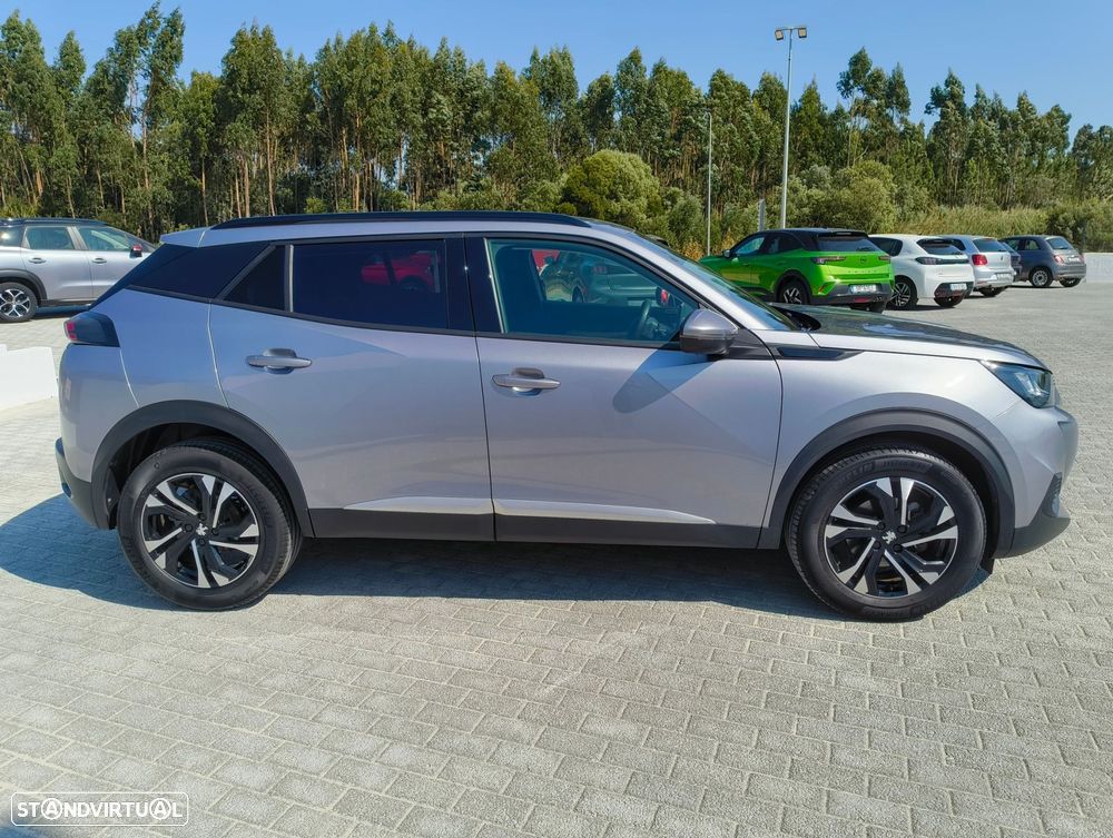 Peugeot 2008 1.2 PureTech Allure - 4