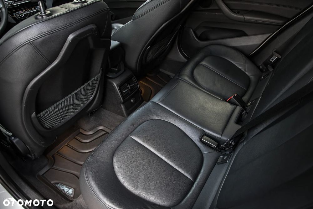 BMW X1 sDrive18d - 27