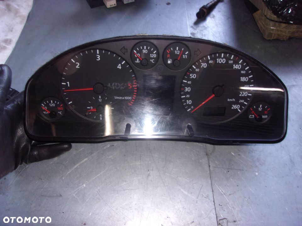 LICZNIK ZEGAR AUDI A6 C5 2.5Tdi 4b0919881 FiS Sprawny!!!!