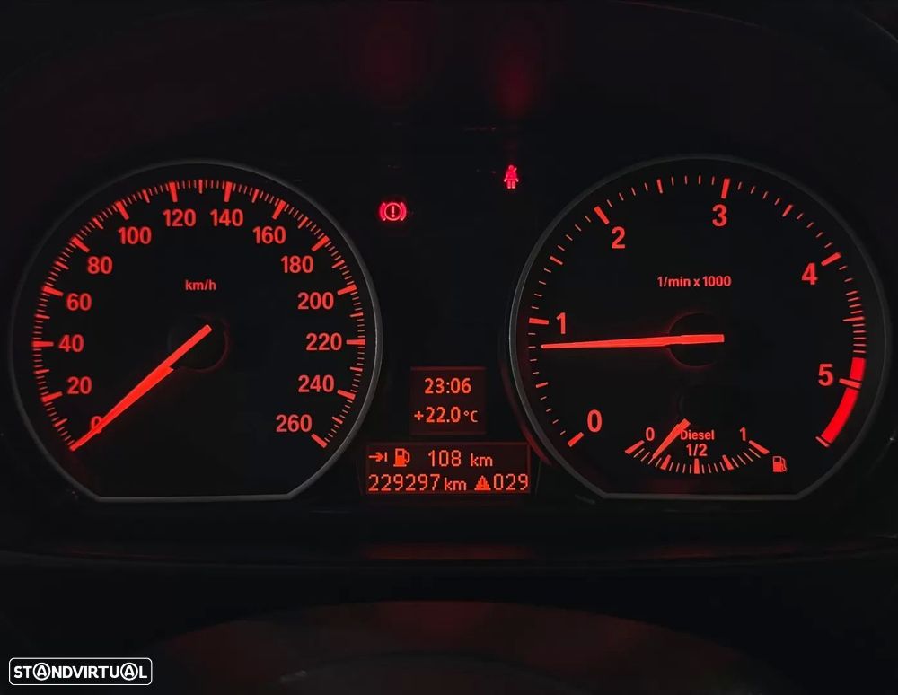 BMW 120 d Pack M - 14