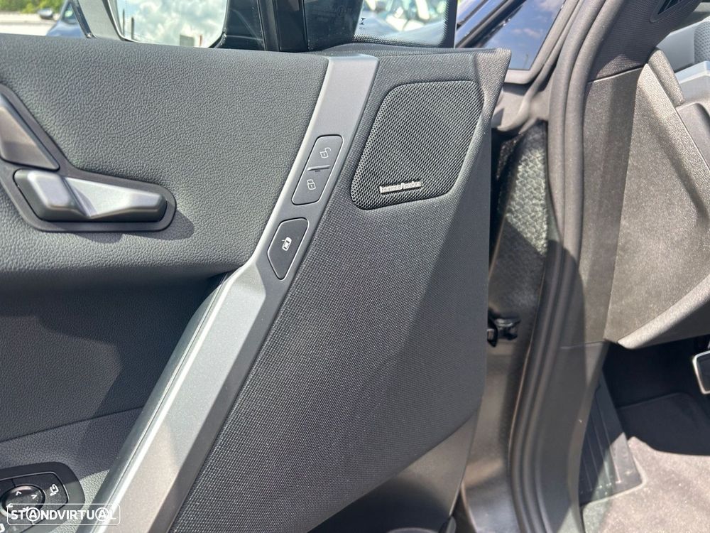 BMW iX - 14