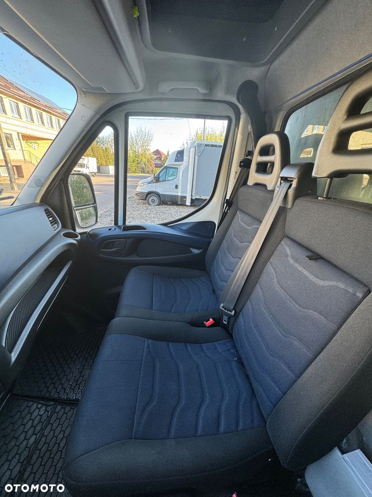 Iveco 35S18 - 21
