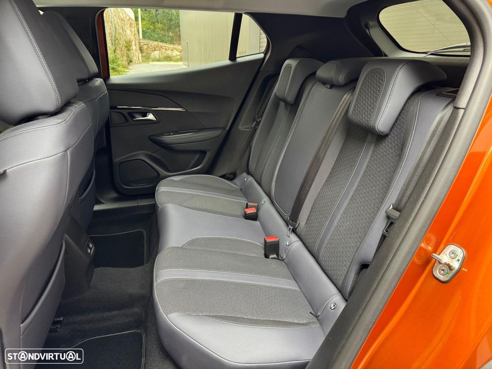 Peugeot 2008 1.2 PureTech Allure - 8