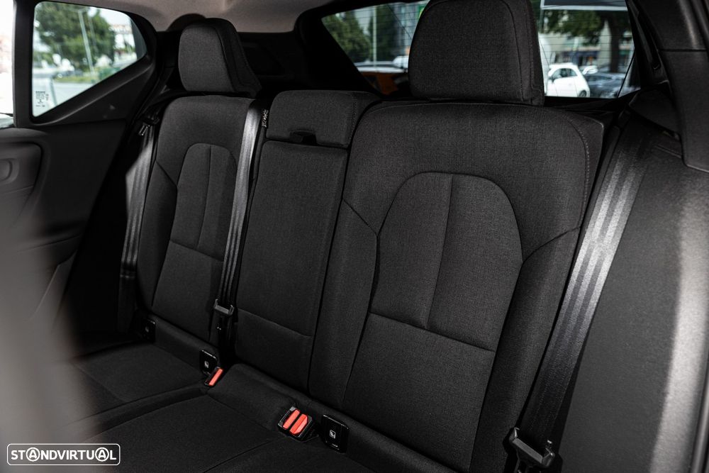 Volvo XC 40 2.0 D3 Momentum Core - 28