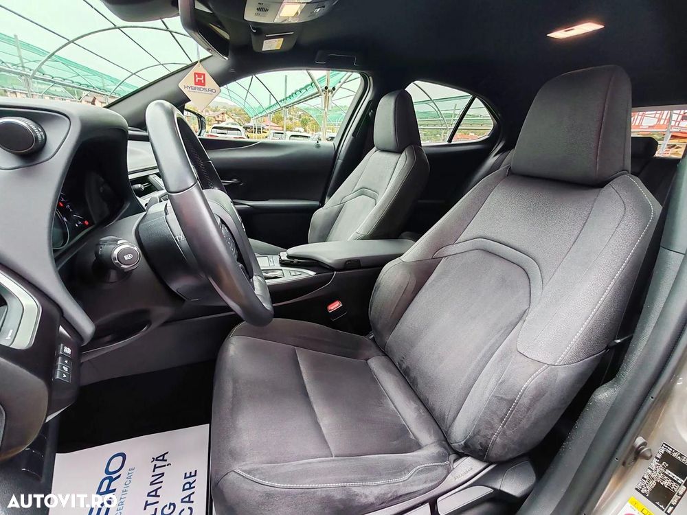 Lexus UX 250h Business Edition - 12