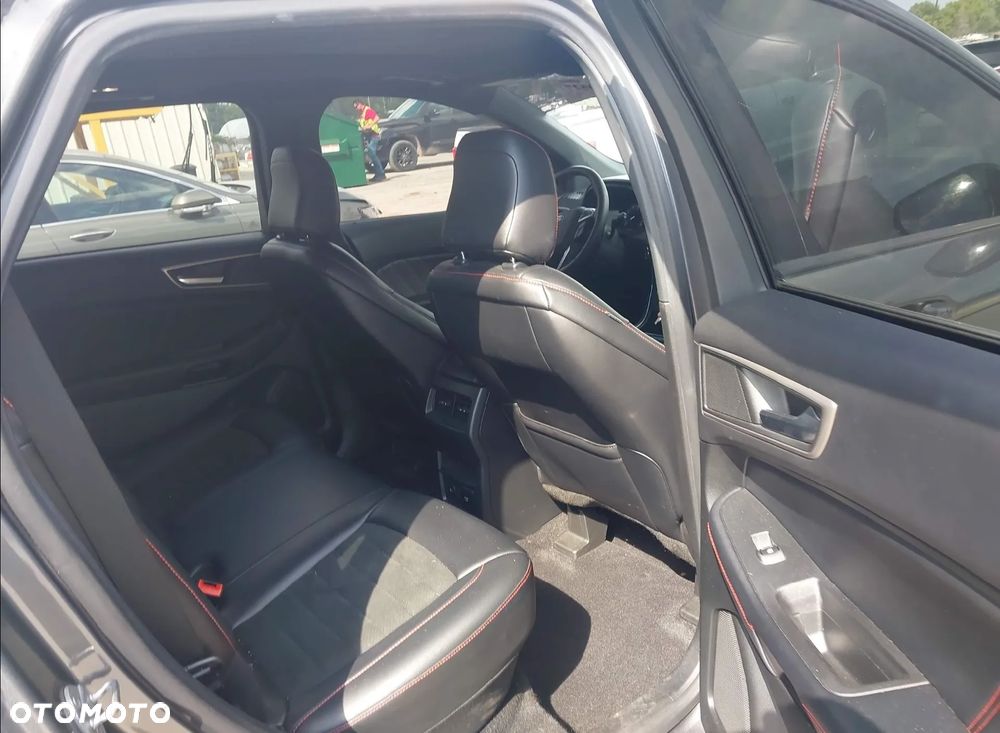 Ford Edge - 11