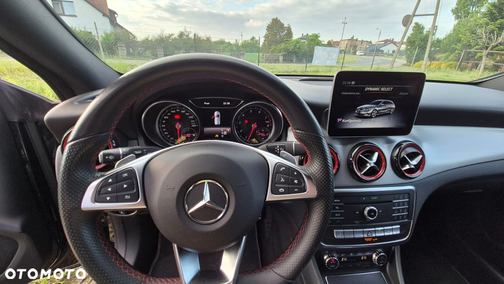 Mercedes-Benz CLA 250 4Matic 7G-DCT Sport - 11