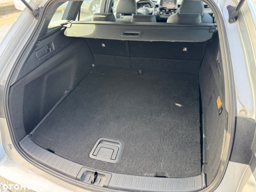 Toyota Corolla 2.0 Hybrid Comfort - 20