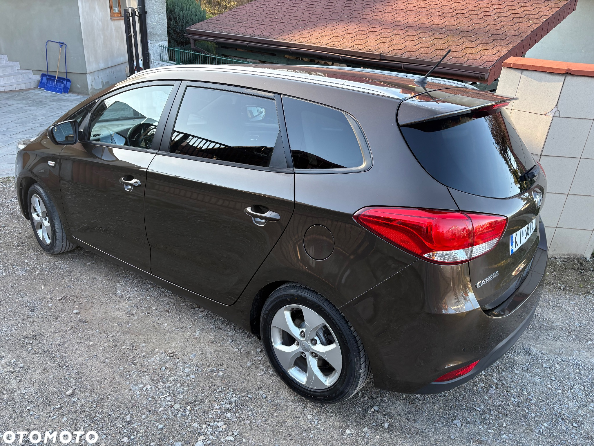 Kia Carens 1.7 CRDi L 7os - 4