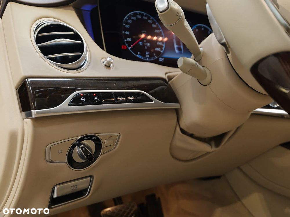 Mercedes-Benz Maybach Klasa S 560 4Matic 9G-TRONIC - 32