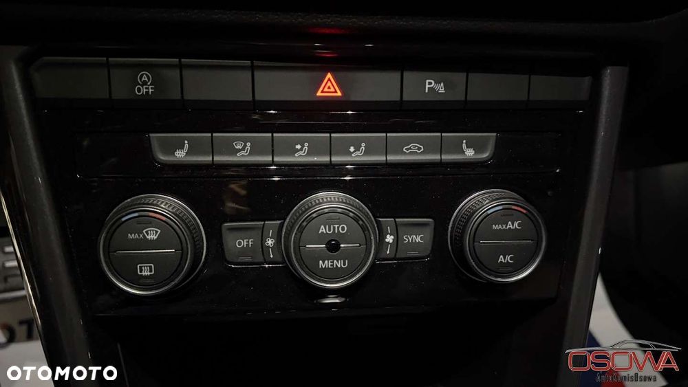 Volkswagen T-Roc - 13