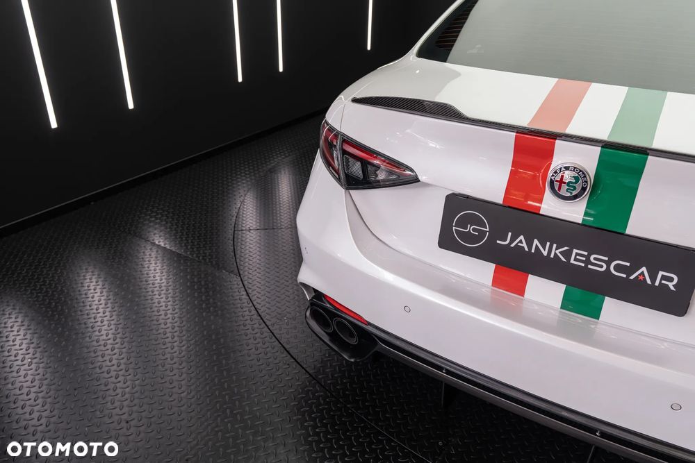 Alfa Romeo Giulia 2.9 Bi Turbo V6 Quadrifoglio - 17