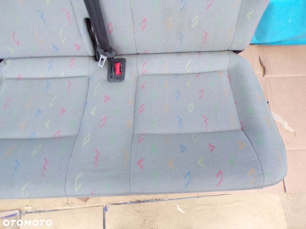 VW T5 TRANSPORTER CARAVELLE 04- FOTEL 3 OSOBY KANAPA III RZĄD - 4