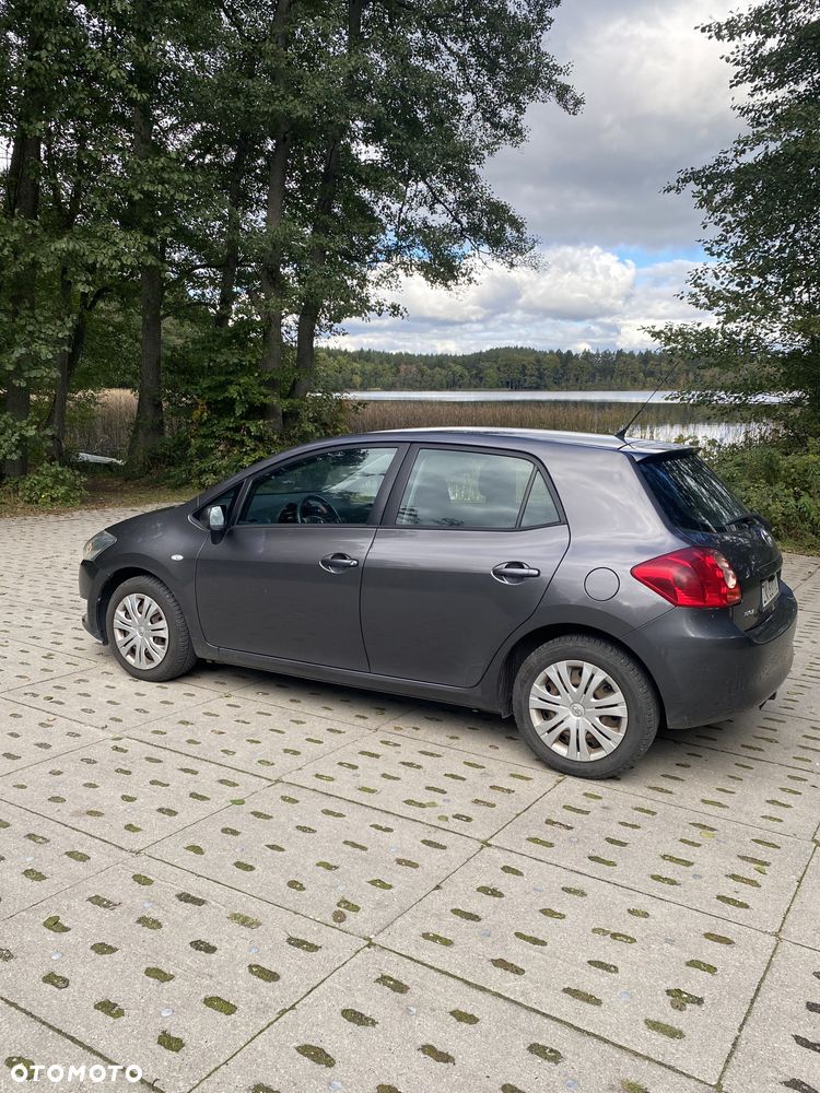 Toyota Auris - 12